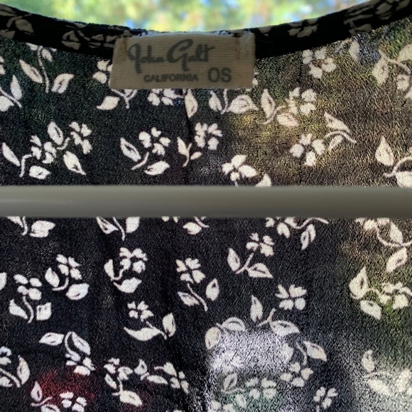 Brandy Melville tie front floral blouse - Picture 2 of 2